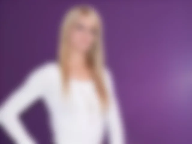 Curiosa_bisex image 0